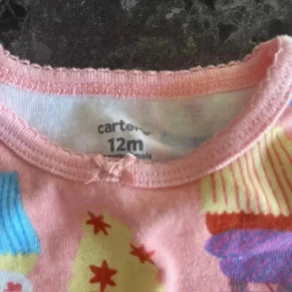 Carter's Toddler Girl Pajama Set (Size 12M) Pink with cupcake prints